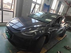 Tesla Model Y Rear-Wheel Drive - ფოტო 1