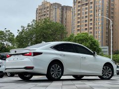 Lexus ES 260 Excellence Edition - ფოტო 7