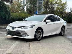 Toyota Camry 2019 Facelift Hybrid 2.5HG Luxury - ფოტო 1