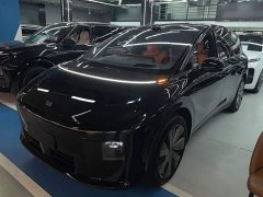 Li Auto i8 Standard Edition - ფოტო 1