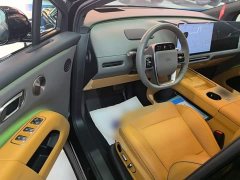 Li Auto i8 Standard Edition - ფოტო 15