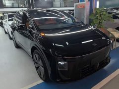 Li Auto i8 Standard Edition - ფოტო 3