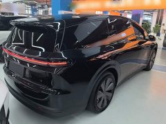 Li Auto i8 Standard Edition - ფოტო 6