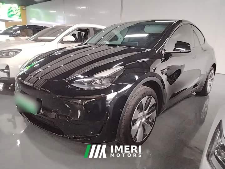 Tesla Model Y Facelift Rear-Wheel Drive