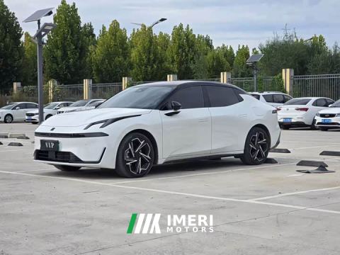 2024 Lynk & Co 07 EM-P 126 Extended Range Halo