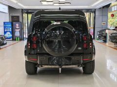 Land Rover Defender 110 3.0T P400 Dark Edition - ფოტო 8