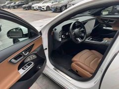 Mercedes-Benz E-Class E 260 L AMG Line - ფოტო 3