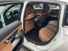 Mercedes-Benz E-Class E 260 L AMG Line - ფოტო 4