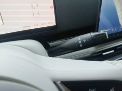 Voyah Lantu Dreamchaser PHEV AWD Luxury Kunpeng Edition - ფოტო 13