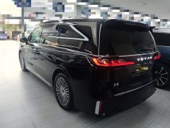 Voyah Lantu Dreamchaser PHEV AWD Luxury Kunpeng Edition - ფოტო 4