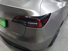 Tesla Model Y Rear-Wheel Drive - ფოტო 7