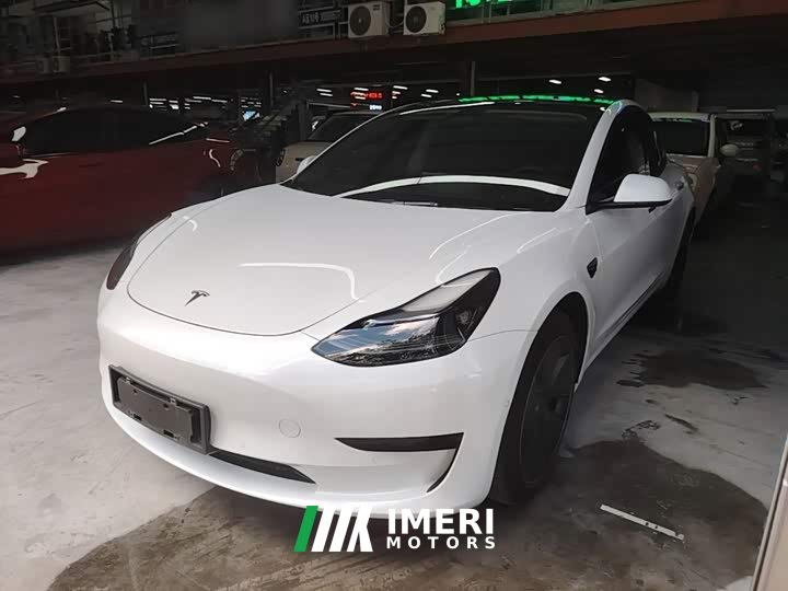 Tesla Model 3 Rear-Wheel Drive