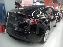 Tesla Model Y Standard Range RWD - ფოტო 6
