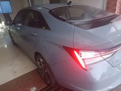 Hyundai Elantra 1.5L CVT Luxury - ფოტო 4