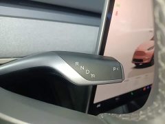 Tesla Model Y Rear-Wheel Drive - ფოტო 13