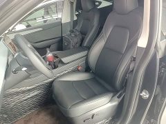 Tesla Model Y Rear-Wheel Drive - ფოტო 14