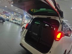 Toyota Alphard Hybrid 2.5L Premium Edition - ფოტო 18