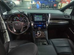 Toyota Alphard Hybrid 2.5L Premium Edition - ფოტო 9