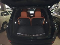 Li Auto L9 Max - ფოტო 18