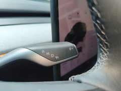 Tesla Model Y Rear-Wheel Drive - ფოტო 13