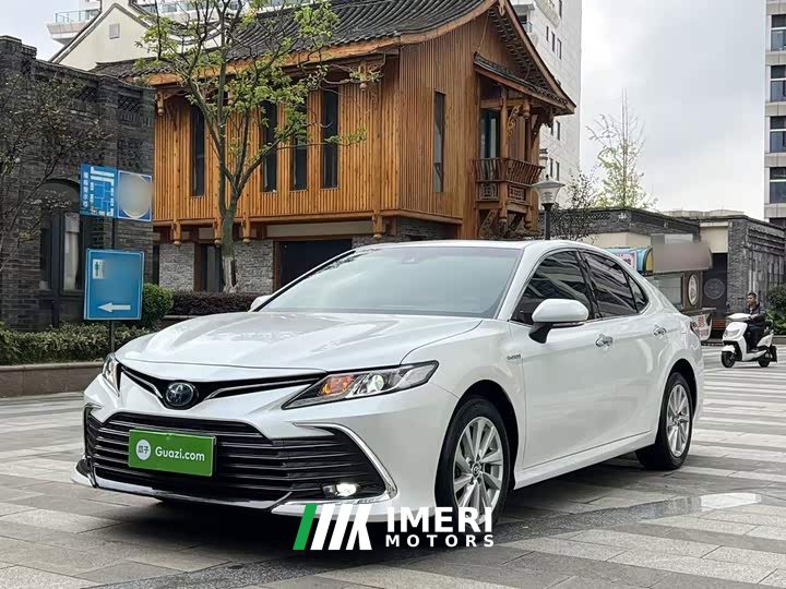 Toyota Camry Hybrid 2.5L HGVP Leading Edition