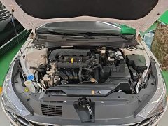 Hyundai Elantra 1.5L CVT Luxury - ფოტო 19