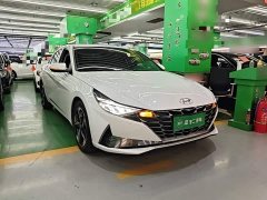 Hyundai Elantra 1.5L CVT Luxury - ფოტო 3