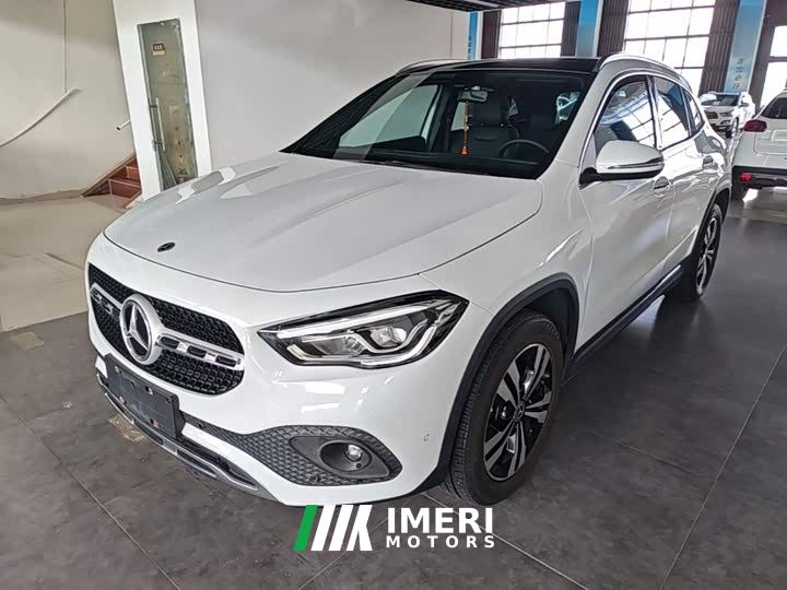 Mercedes-Benz GLA 200