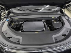 Li Auto L9 2023 Pro - ფოტო 19