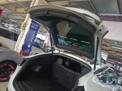 Tesla Model Y Rear-Wheel Drive - ფოტო 18