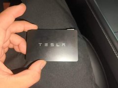 Tesla Model Y Long Range All-Wheel Drive - ფოტო 8