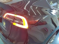 Tesla Model Y Rear-Wheel Drive - ფოტო 7