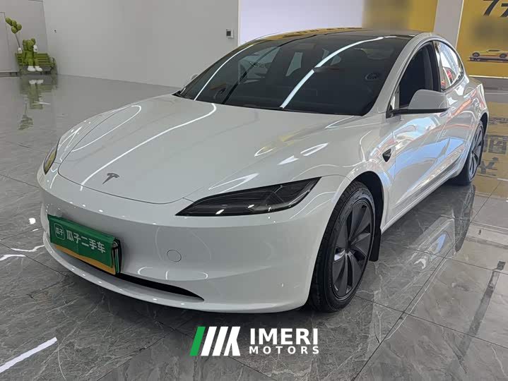 Tesla Model 3 Rear-Wheel Drive