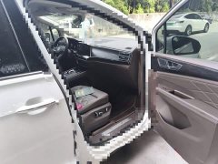 Volkswagen Viloran 380TSI Prestige - ფოტო 17