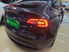 Tesla Model Y Rear-Wheel Drive - ფოტო 7