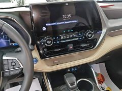 Toyota Highlander Hybrid 2.5L AWD Premium 7-Seater - ფოტო 12