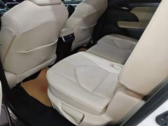 Toyota Highlander Hybrid 2.5L AWD Premium 7-Seater - ფოტო 16