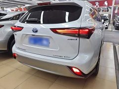 Toyota Highlander Hybrid 2.5L AWD Premium 7-Seater - ფოტო 6