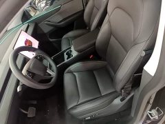 Tesla Model Y Rear-Wheel Drive - ფოტო 14