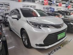 Toyota Sienna 2.5L Hybrid Comfort Edition - ფოტო 3