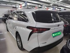 Toyota Sienna 2.5L Hybrid Comfort Edition - ფოტო 4