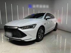 BYD Qin PLUS Glory Edition DM-i 55KM Leading - ფოტო 1