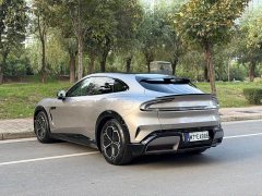 Xiaomi YU7 2025 Four-Wheel Drive Pro - ფოტო 9