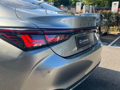 Lexus ES 2025 200 Premium Edition - ფოტო 8