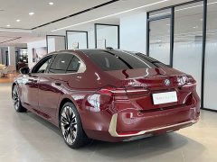 BMW 5 Series 530Li Luxury Edition Premium Package - ფოტო 18