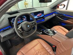 BMW 5 Series 530Li Luxury Edition Premium Package - ფოტო 9