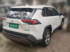 Toyota RAV4 2.0L CVT FWD Fashion Plus - ფოტო 4