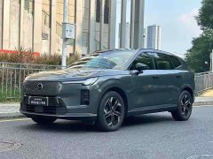 Volvo XC70 Plug-in Hybrid 2026 AWD Extended Range Core - ფოტო 1