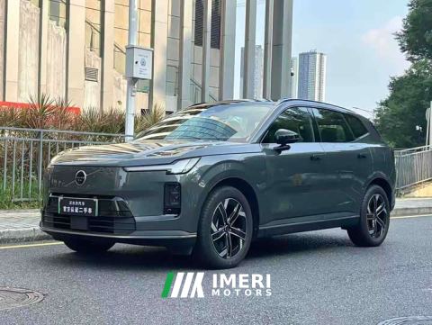 2025 Volvo XC70 Plug-in Hybrid AWD Extended Range Core