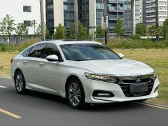 Honda Accord 2018 260TURBO Luxury National V - ფოტო 3